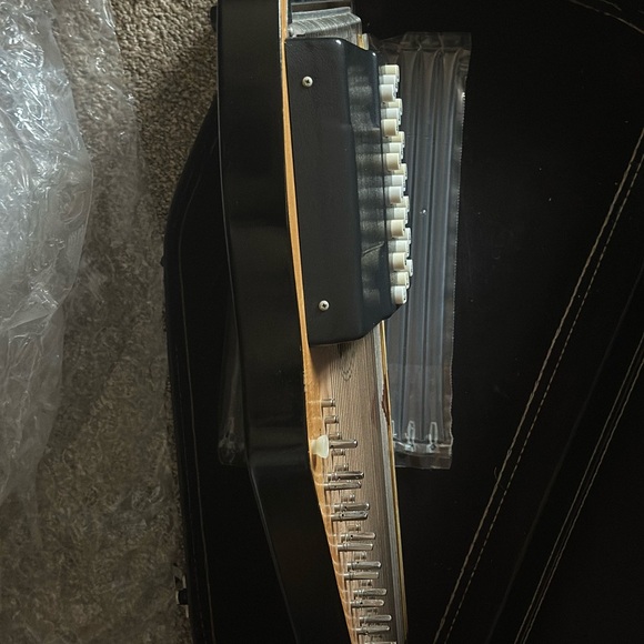 Oscar Schmidt Autoharp - Natural Wood Finish - Picture 13 of 14